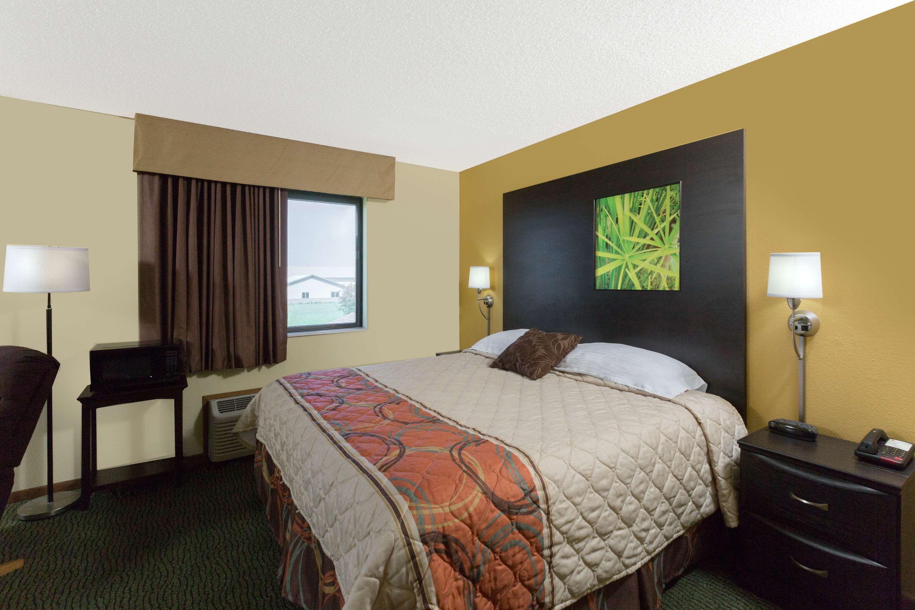 Super 8 By Wyndham Perry Ia Exterior foto