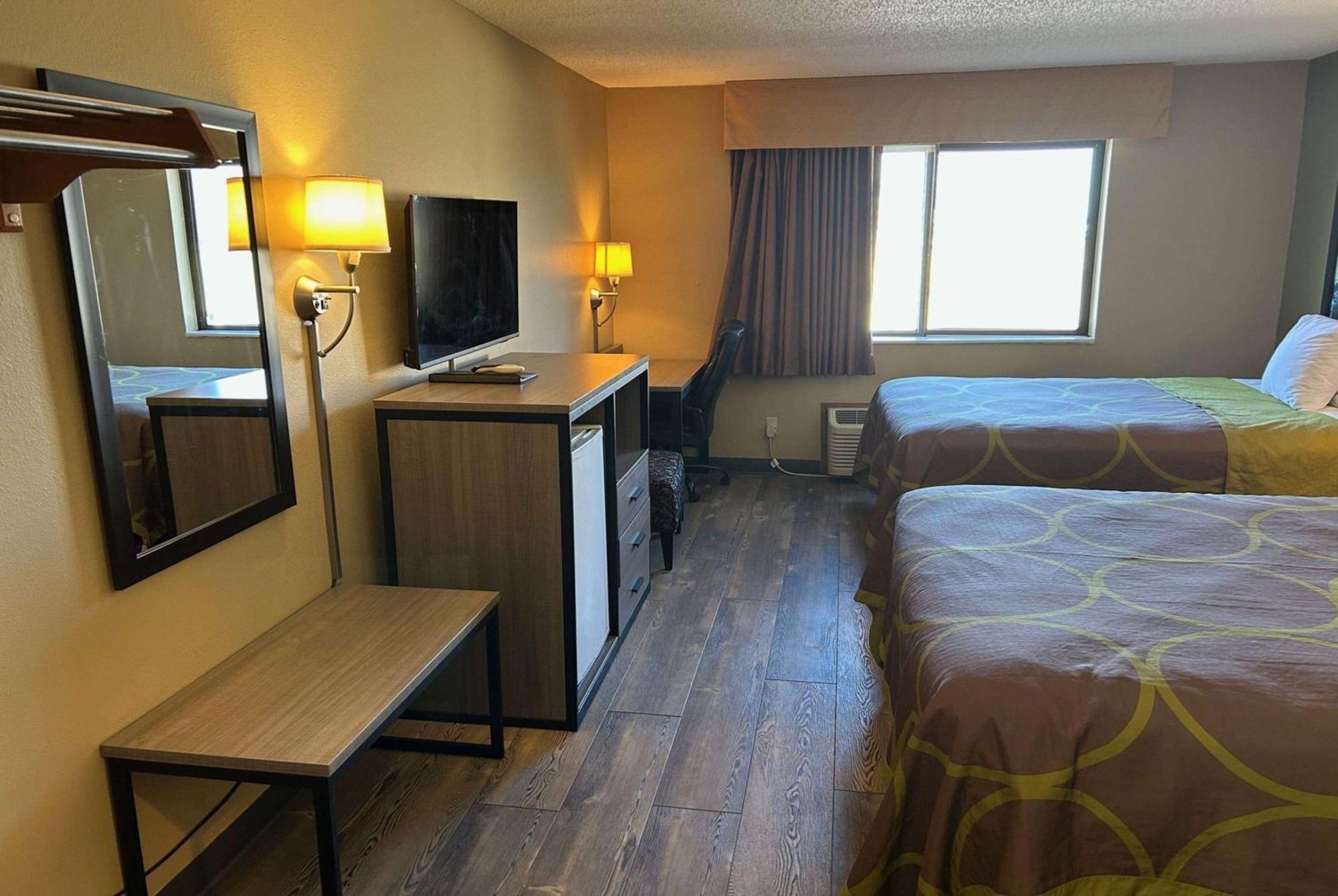 Super 8 By Wyndham Perry Ia Exterior foto